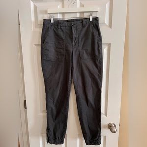 Banana Republic Skinny Utility Pant Size 8L Grey/Charcoal